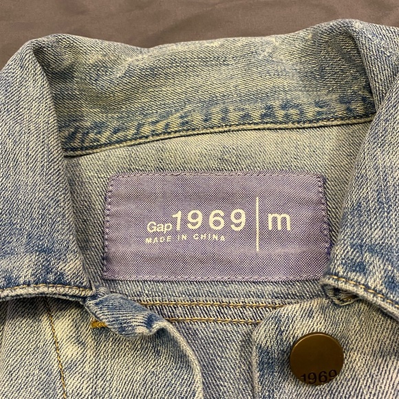 Gap Jean Jacket with custom embroidery - Picture 2 of 4